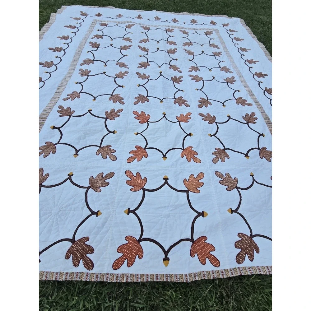 Vintage Handmade Oak Leaf Acorn Quilt White Brown Rust Cotton Bedspread 96x80